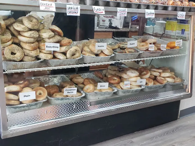 Charlie's Bagels & Deli