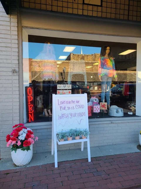 Cute AF - Affordable Fashion