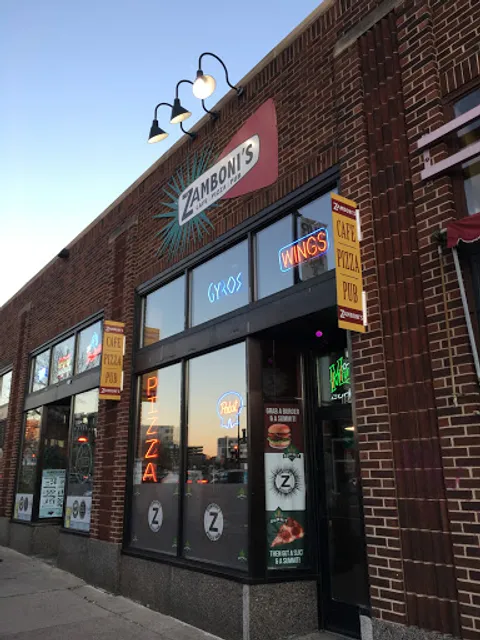 Zamboni’s on 7th Restaurant and Bar