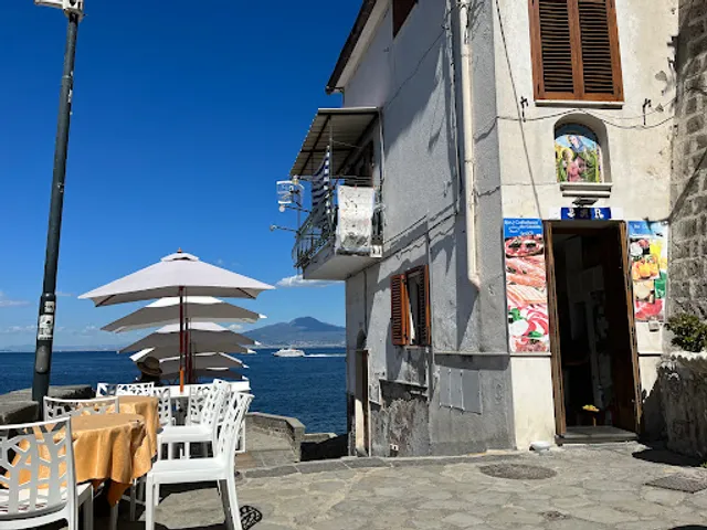 Da Giniello Food & Drink