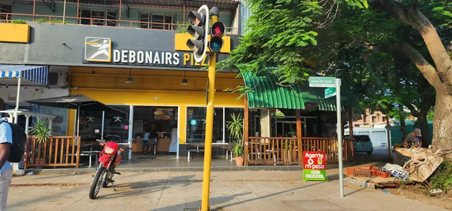 Debonairs Pizza Mao Tse Tung