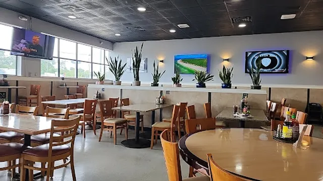 Henry's Café & Bakery Vietnamese Cuisine