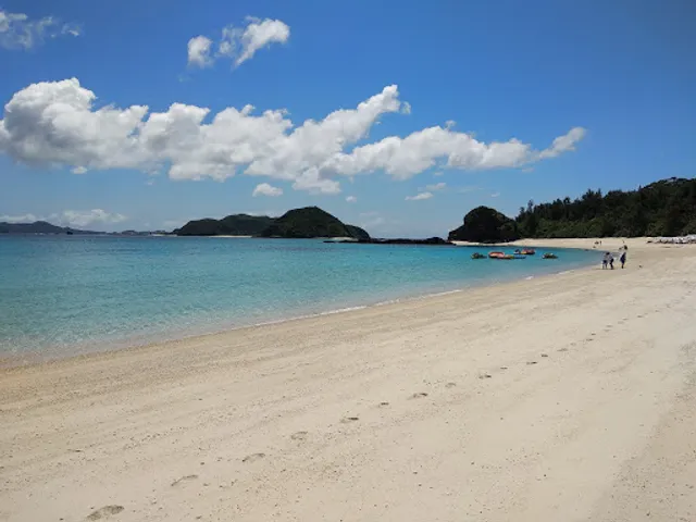Furuzamami Beach