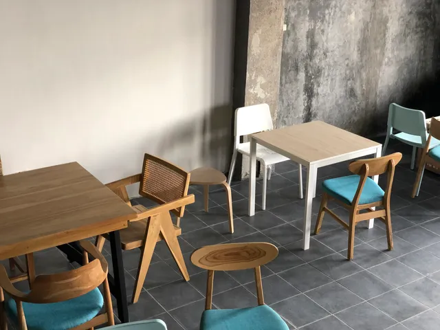 Monty's Kitchen & Coffee