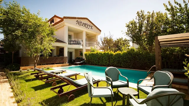 Nuriye Alaçatı - Butik Otel