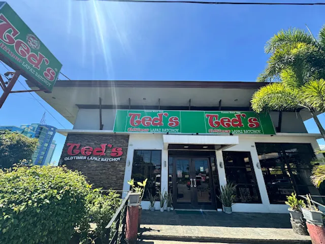 Ted's Oldtimer Lapaz Batchoy - Diversion Road