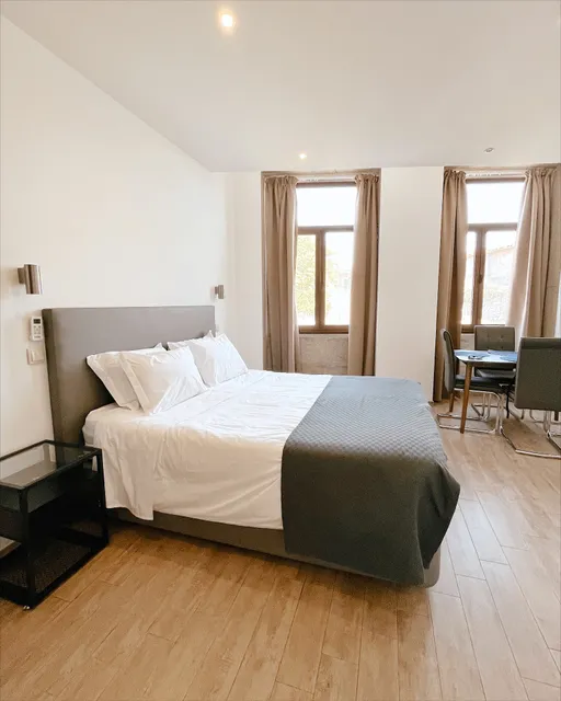 New Life - Studios & Suites