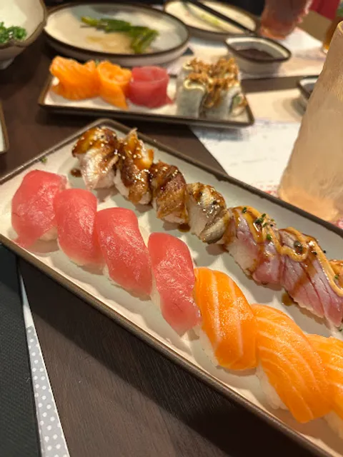 Momo sushi buffet