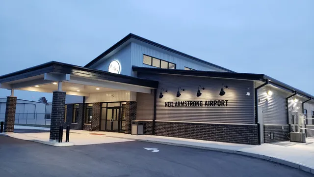 Neil Armstrong Airport AXV