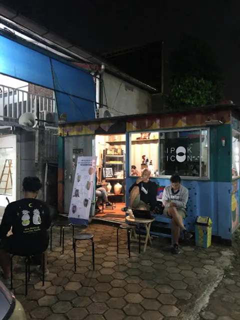 IPOKICON COFFEE CABIN