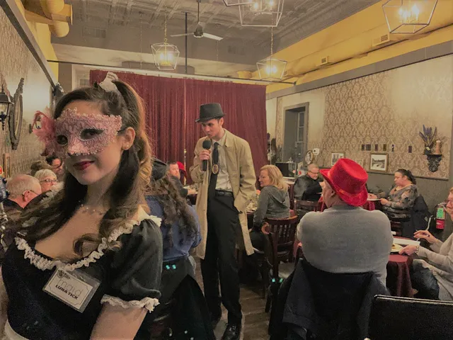 Amelia's Under the Lamplight Dinner Theater