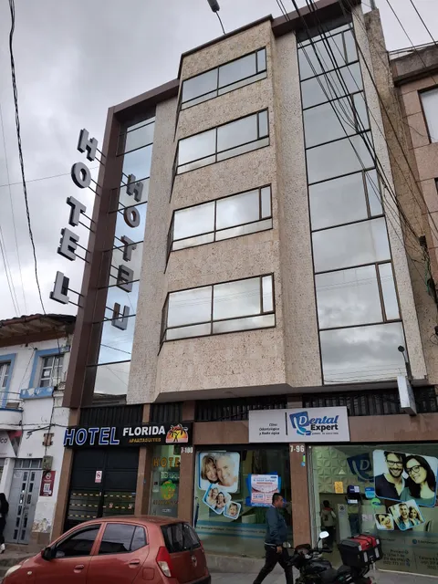 Hotel Florida Apartasuites.