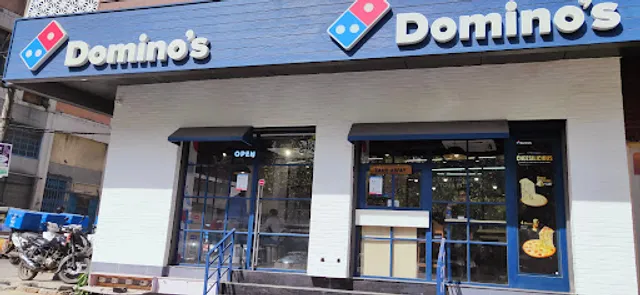 Domino's Pizza | Jhandewalan, New Delhi