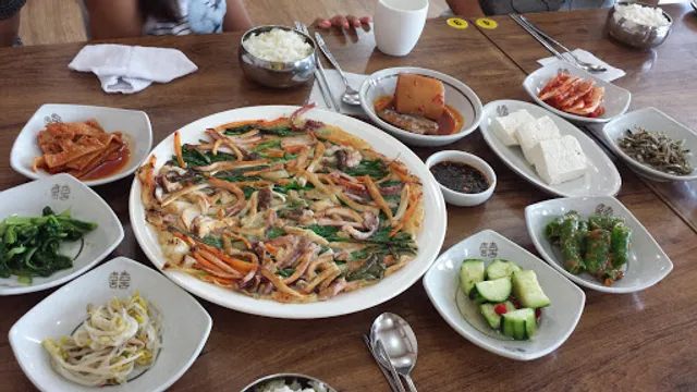 전통맷돌순두부