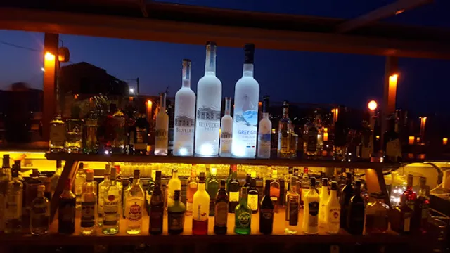 Μπούρτζι - all day cafe bar restaurant