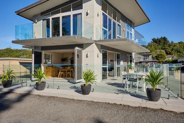 Kaikoura Waterfront Apartments