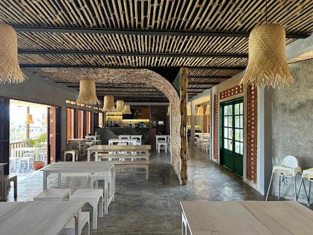 Bambooberry Resto & Cafe