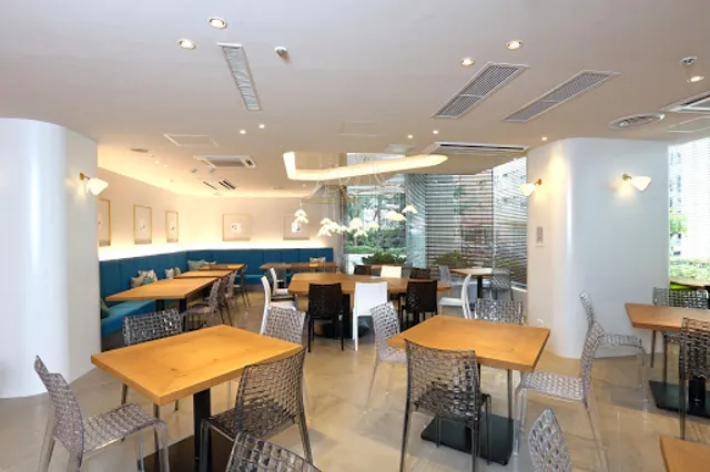 Buffet Dining Crystal