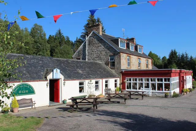 Invershin Hotel Bunkhouse & Bar