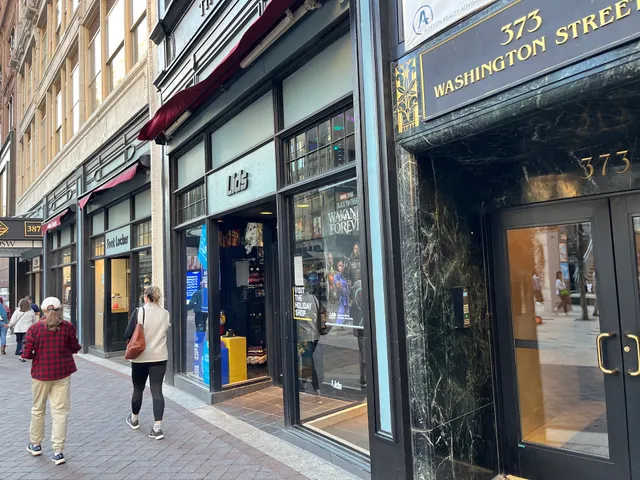 DSW Designer Shoe Warehouse