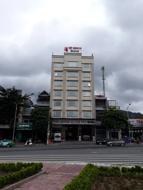 Khách Sạn Việt Hoàng 24