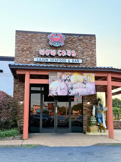 WOW CRAB cajun seafood and bar restaurant