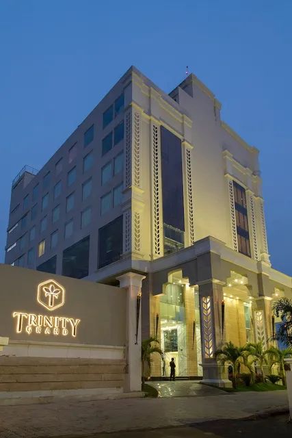 Hotel Trinity Grand