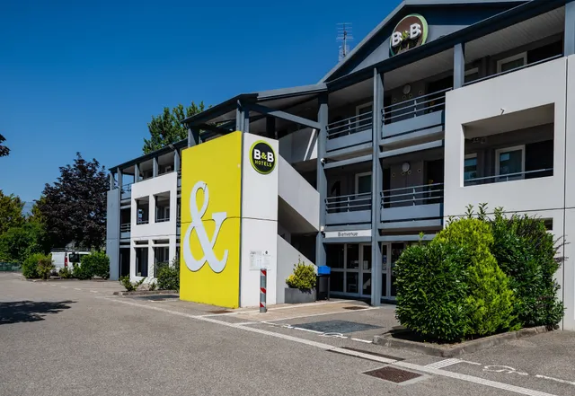 B&B HOTEL Grenoble Université 1