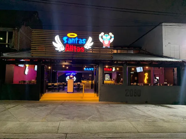 Santas Alitas Jardines de la Cruz