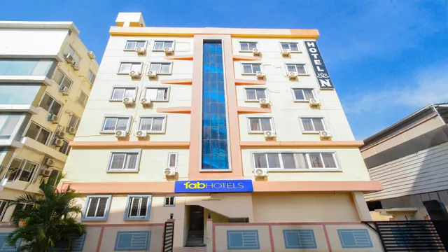 FabHotel N Residency, Hitech City