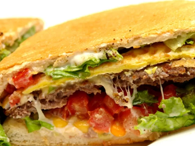 Capixaba e Alemoa Lanches - Tele Entrega de Lanche