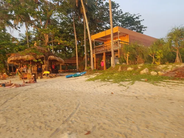 Koh Jum Paradise Resort