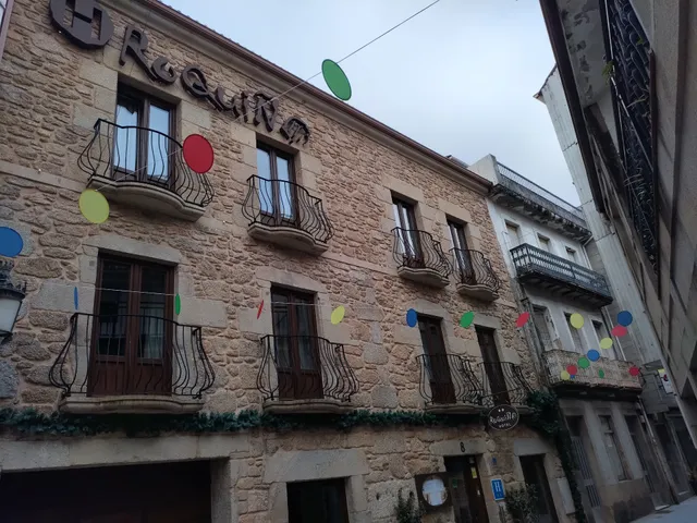 PENSIÓN DE PEREGRINOS LA MODERNA - CALDAS DE REIS - ALBERGUE