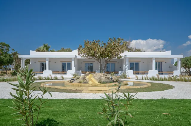 Glaronissi Suites & Apartments