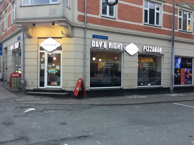 Day & Night Pizzabar