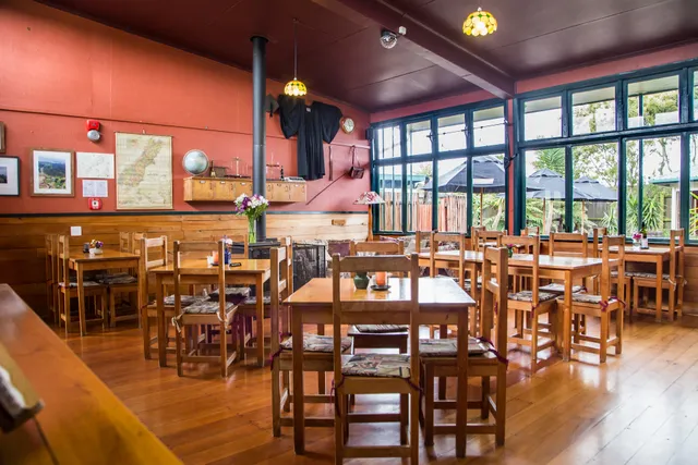 Old School Cafe, Bar and Restaurant