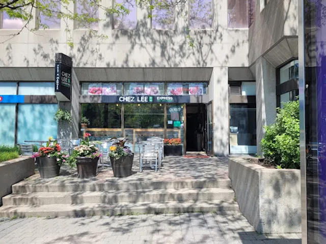 Chez Lee
