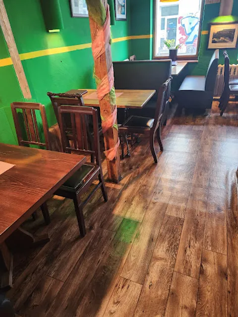 Café Lom Restaurant