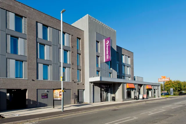 Premier Inn London Hayes, Heathrow (Hyde Park) hotel