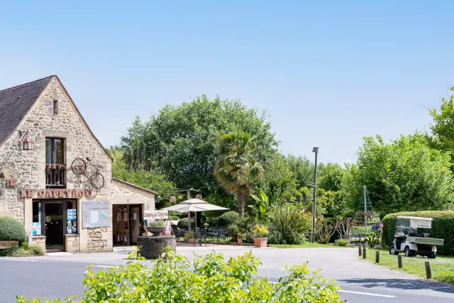 Camping Le Capeyrou - Romanée