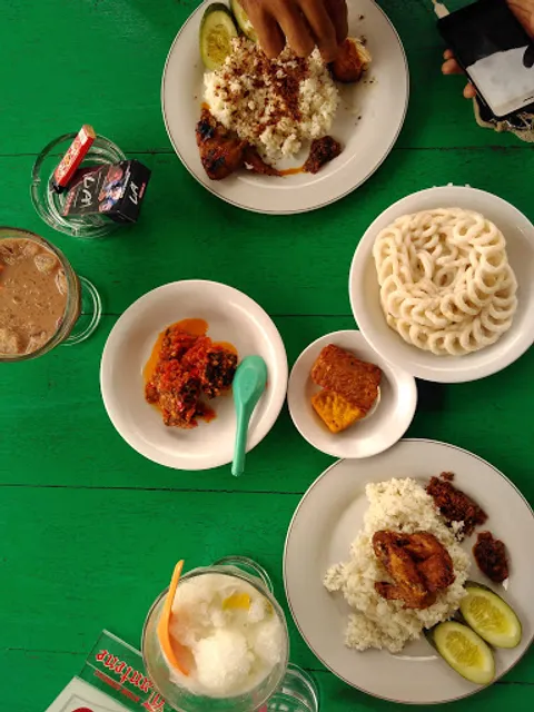 Ayam Goreng Tantene Pabuaran