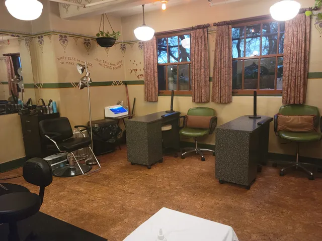 McMenamins Ruby's Spa at Grand Lodge