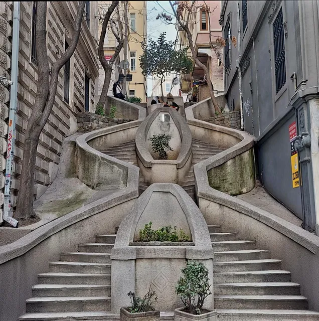 Kamondo Stairs