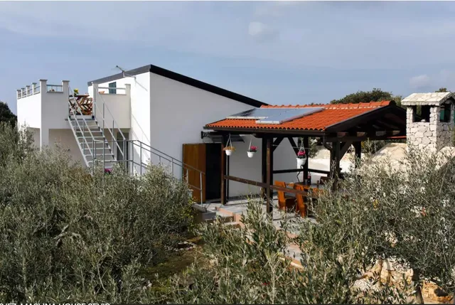 MASLINA HOUSE SEVID