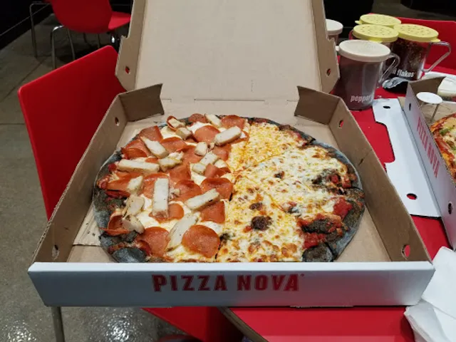 Pizza Nova