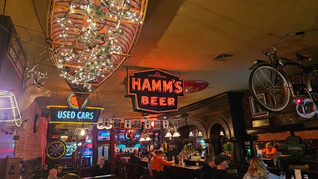 Old Saloon Bar & Grill