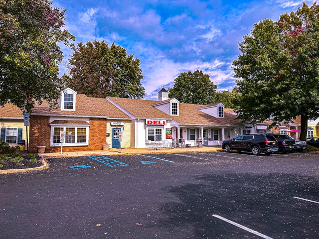 Briarwood Shopping Village