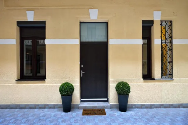 Urban Spirit Apartments