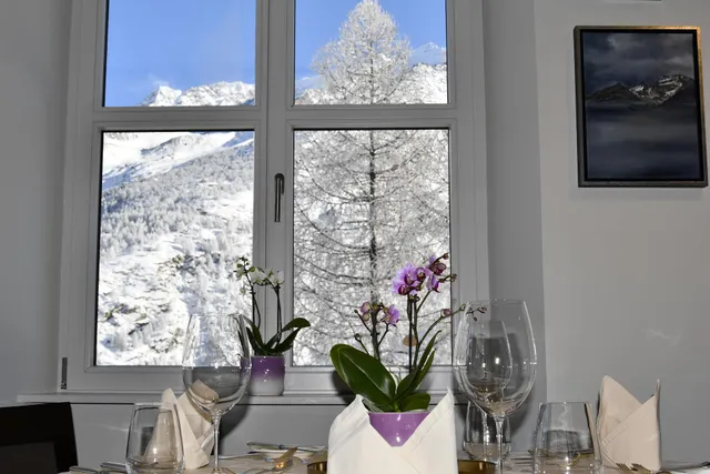 Waldhotel Fletschhorn - Panoramic Retreat in Saas Fee