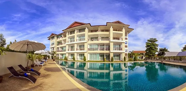 OYO 142 Taipan Resort And Condominium